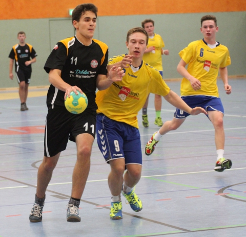 Zu oft scheiterten Mattis Dömer (l.) und die Handballfreunde am Torwart des Gegners. (Foto: Heidrun Riese)