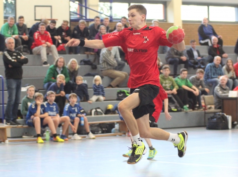 Favoritenschreck: Leon Hinz und die A-Jugend der Handballfreunde. (Foto: Heidrun Riese)