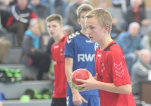 Fabian Bruns und seine Mitspieler von der C-Jugend der Handballfreunde hatten im Spitzenspiel stets alles im Griff. (Foto: Heidrun Riese)