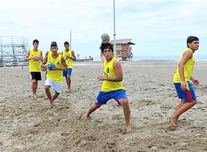 Handball am Äquator. Zumindest in Ecuador durchaus exotisch. Foto: Privat 