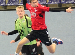 Paul Haje steht mit den Handballfreunden vor einer undankbaren Aufgabe. Am Sonntag steht ein schweres Auswärtsspiel beim heimstarken SC Hörstel an. (Foto: Heidrun Riese)