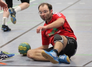 Am Boden: Tim Wienkamp fällt verletzt längere Zeit - eventuell sogar bis zum Saisonende - aus. (Foto: Heidrun Riese)