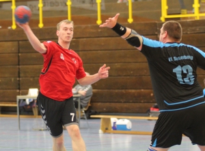 Fordern den Favoriten heraus: Marcel Bosse und die zweite Mannschaft der Handballfreunde. (Foto: Heidrun Riese)