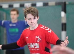 Während Moritz König und seine Mitspieler im ersten Turnierspiel des Pizzeria Europa-Pokals in Nordwalde noch famos auftrumpften, riss ihnen danach der Konzentrationsfaden. (Foto: Heidrun Riese)