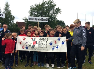 50 Handballfreunde haben am Rasenturnier in Ibbenbüren teilgenommen