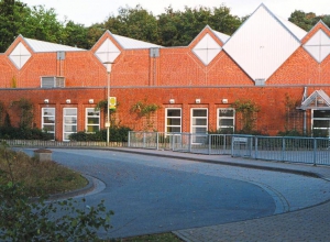 Die Walgenbachhalle ist aufgrund eines Schadens am Hallenboden derzeit für den Vereinssport gesperrt. (Foto: Westfälische Nachrichten)